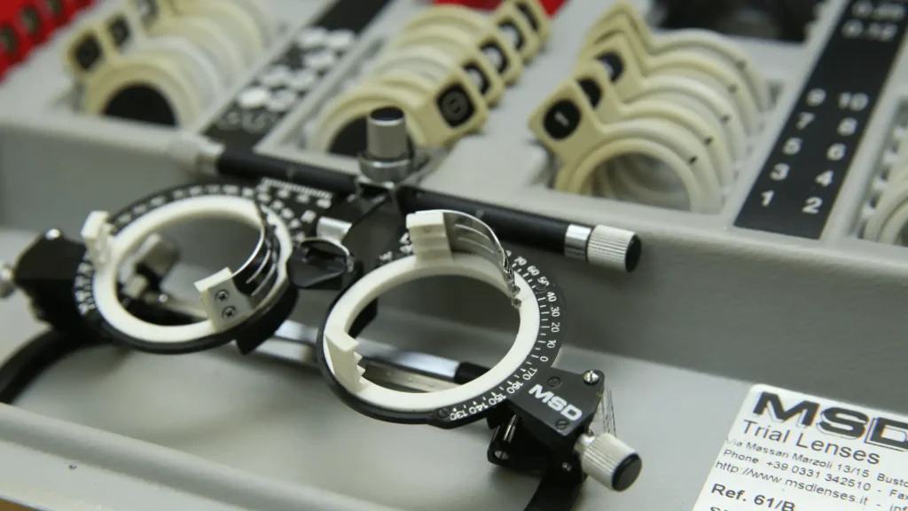 Background Cover Image of Opthalmic Equipment Market Insights and Forecast