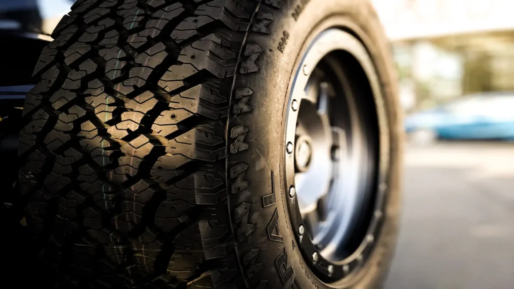 Automotive Smart TIre Market Growth Insights and Forecast Background Image